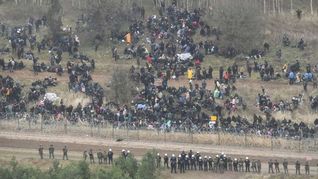 Alerta en Polonia: tensión en la frontera con Bielorrusia por la situación de los migrantes