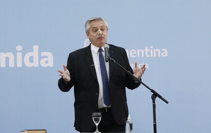 Alberto Fernández: Las familias de los trabajadores registrados de Argentina deben mejorar sus ingresos.