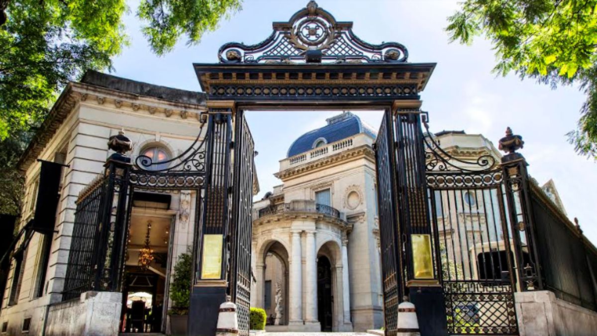 Millionaire “ant robbery” at the National Museum of Decorative Art