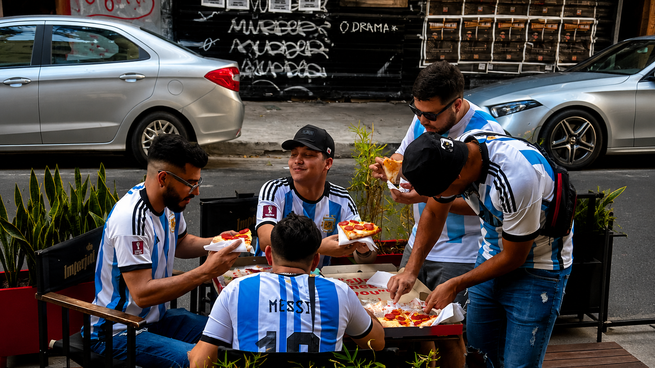 Los mejores lugares para ver a la Selección en pantalla gigante con promos, pizzas y cerveza.