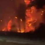 Las llamas sorprendieron a los vecinos de Ezeiza. Las llamas sorprendieron a los vecinos de Ezeiza.