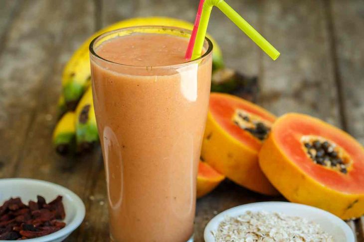 Papaya is a tasty tropical fruit and also offers benefits for digestive health. Papaya is a tasty tropical fruit and also offers benefits for digestive health.