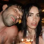 Lali y Pedro confirmaron su compromiso a través de sus redes sociales. Lali y Pedro confirmaron su compromiso a través de sus redes sociales.