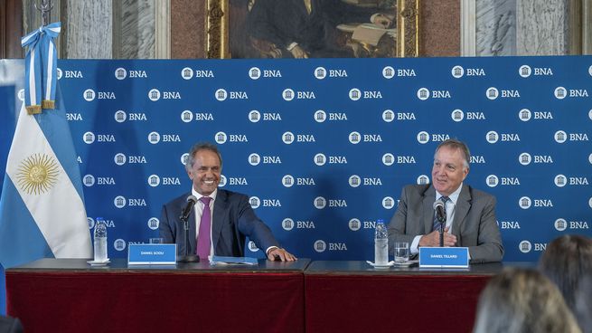 El presidente del BNA, Daniel Tillard, y el secretario de Turismo, Ambiente y Deportes de la Nación, Daniel Scioli.
