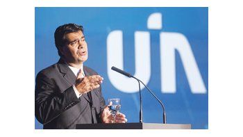 ámbito.com | El jefe de Gabinete, Jorge Capitanich, clausuró ayer la Conferencia Industrial en Cardales. Habló sobre el financiamiento internacional y la necesidad de mayor inversión.