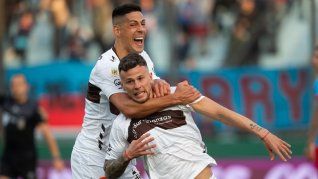 El Calamar sale a flote. Platense le ganó a Arsenal y se afianza en la Primera División.
