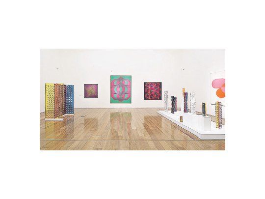 El montaje de “Polesello joven 1958-1974” demuestra una vez más que todo es bello, de buen gusto, en un artista que nunca cayó en elucubraciones científicas y se dirigió a todos los que se acercaron a su obra con espíritu lúdico.