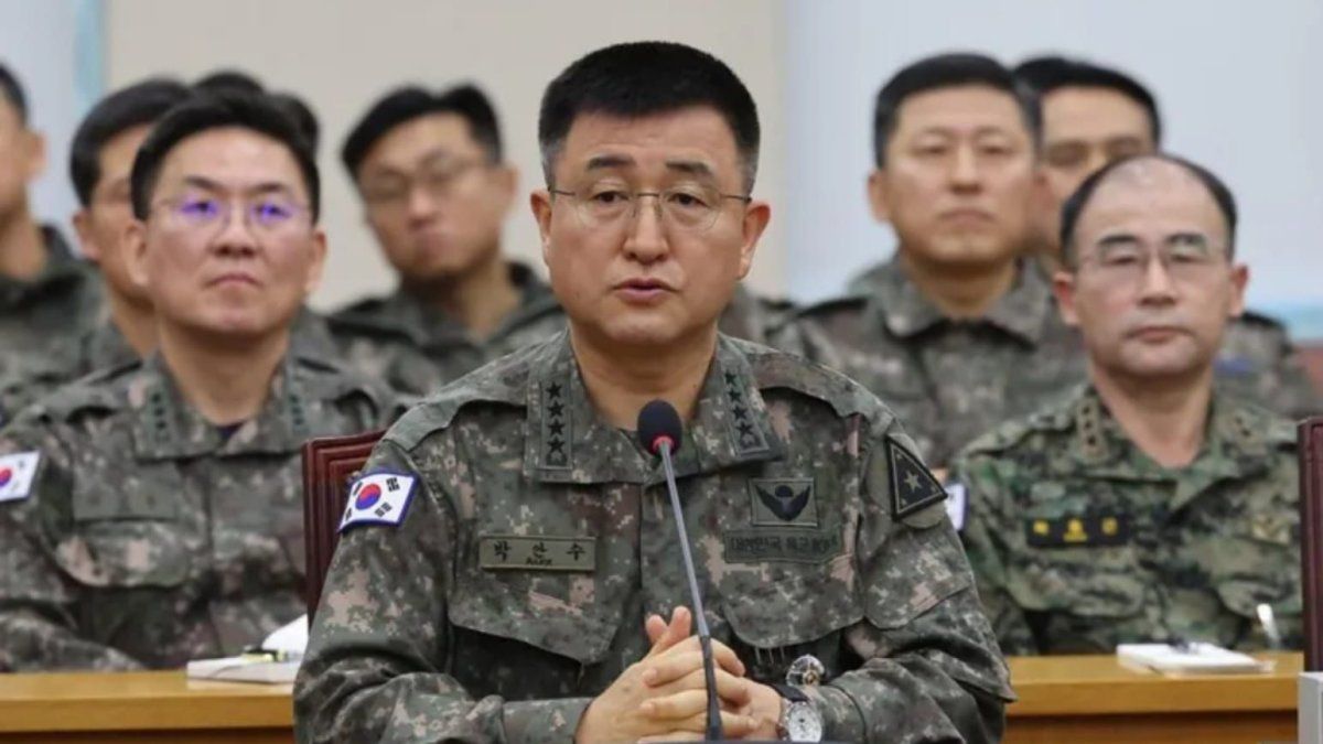 South Korea: Army chief arrested after being accused of leading the insurrection during martial law