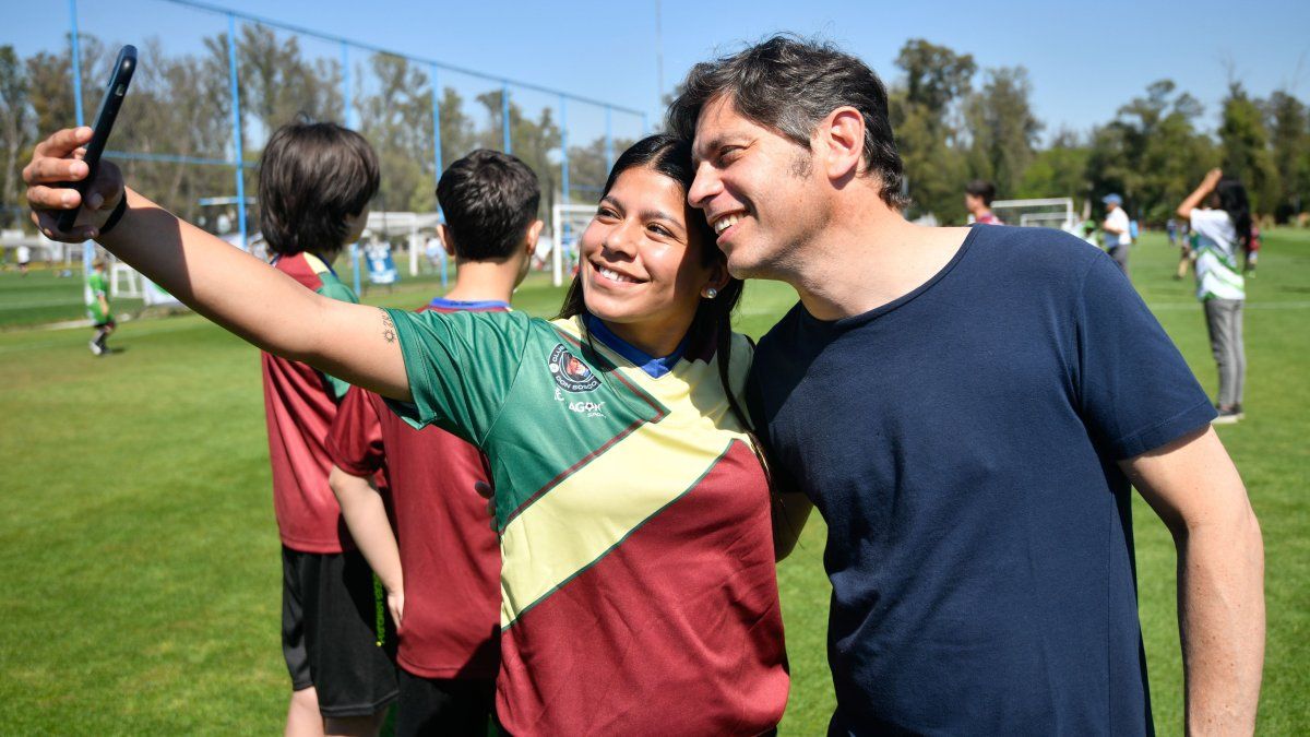 Kicillof signed an agreement with Cáritas to hold the Mugica Cup