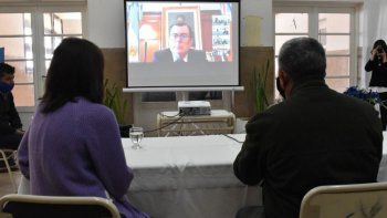 En pantalla: Gerardo Zamora dialogó con autoridades educativas por videoconferencia.