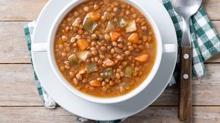 Las sopas son ideales para combatir el invierno ya que puede incuir ingredientes beneficiosos.