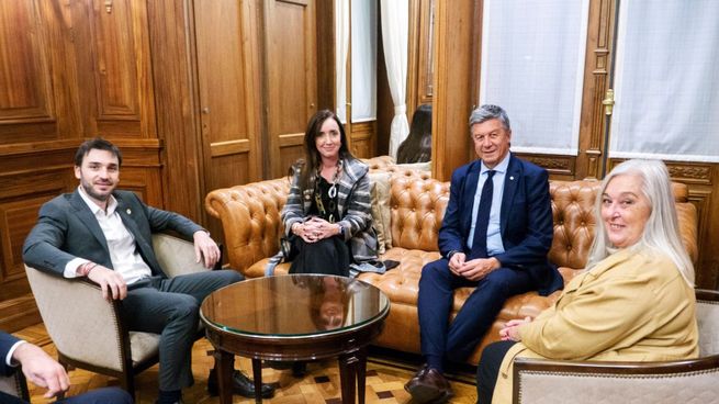Ignacio Torres y Victoria Villarruel se reunieron en el Senado.