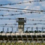 La medida incluye métodos adicionales como la inyección letal. La medida incluye métodos adicionales como la inyección letal.