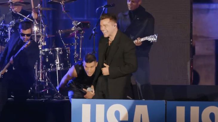 ricky martin en cierre de campaña kamala harris.jpg