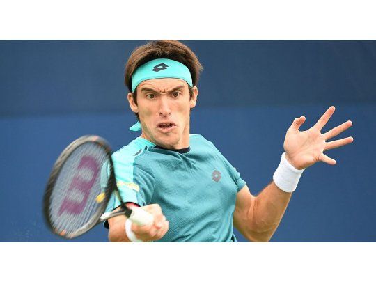 Mayer arrancó con un buen triunfo en la tierra de Federer