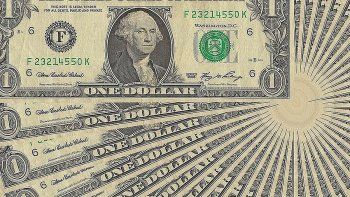 El índice dólar&nbsp;bajó a menos de 96 unidades por primera vez desde junio,&nbsp;cayendo a un&nbsp;mínimo de un mes de 95,770.