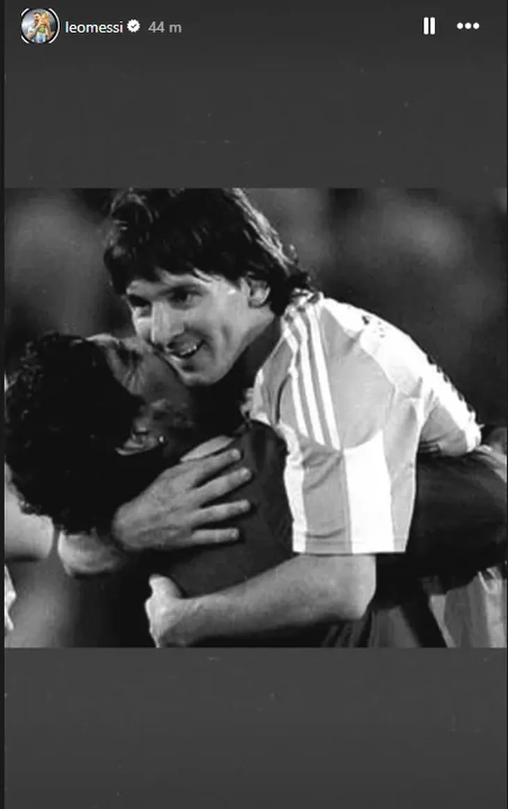 La historia que publicó Lionel Messi en memoria de Diego Maradona. La historia que publicó Lionel Messi en memoria de Diego Maradona.