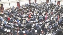 adhesiones. Durante el debate, sindicatos manifestaron su apoyo a la eliminación de Ganancias. La mayor convocatoria fue de la CGT y tuvo la adhesión de las dos CTA y otras expresiones gremiales.