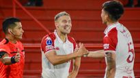 Huracán fue un vendaval de goles y está firme en la Sudamericana.