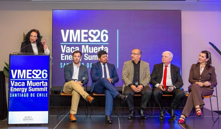 La primera edición del Vaca Muerta Energy Summit Chile puso en el centro del debate la integración logística entre ambos países. Puertos, oleoductos, gasoductos, infraestructura y nuevas inversiones aparecen como piezas clave para transformar al shale argentino en un proveedor energético de Asia.