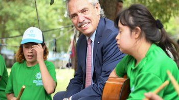 El Presidente, de visita en una colonia para chicos con discapacidad.&nbsp;
