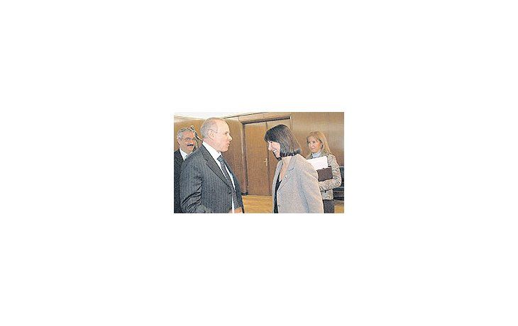 Dos viejosconocidos, laministra deEconomía dela Argentina,Felisa Miceli; yel de Haciendade Brasil,Guido Mantega,se reunieronayer en elPalacio deHacienda paracoordinar unaposicióncomún ante elFMI.
