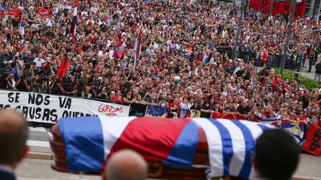 Más de 40.000 personas despidieron hasta el momento a Mujica.