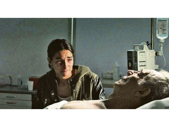 Camino sinuoso. Juana Viale y Hugo Arana en una escena del film.