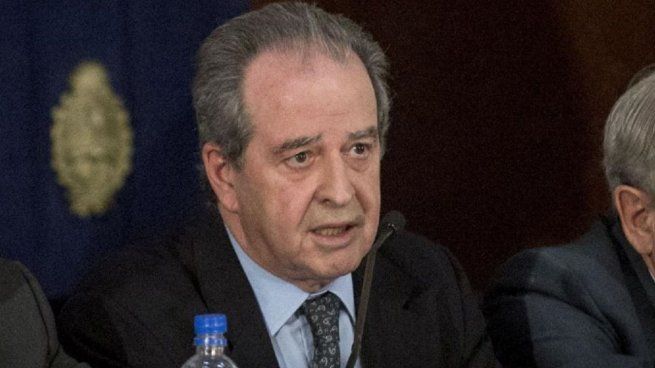 El “blindaje financiero” prometido por el FMI, que rondaba los u$s 21.500 millones, según el ministro José Luis Machinea, aparecía como una tabla de salvación para evitar una crisis de confianza y dar un respiro al programa económico del Gobierno