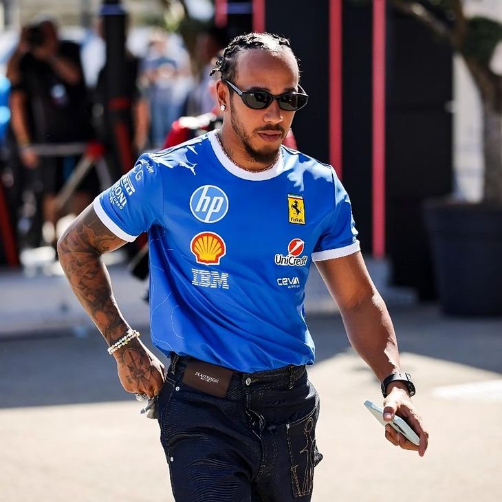 The special clothes that Lewis Hamilton looks at the Monza Grand Prix The special clothes that Lewis Hamilton looks at the Monza Grand Prix