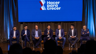 Los principales funcionarios del gabinete de Martín Llaryora encabezaron el encuentro con 230 intendentes. Los principales funcionarios del gabinete de Martín Llaryora encabezaron el encuentro con 230 intendentes.