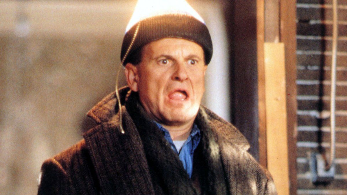 Joe Pesci revealed that he suffered serious burns in “My poor little angel 2”