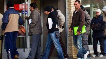 la desocupacion crecio al 10,6% y ya afecta a 2,5 millones de personas