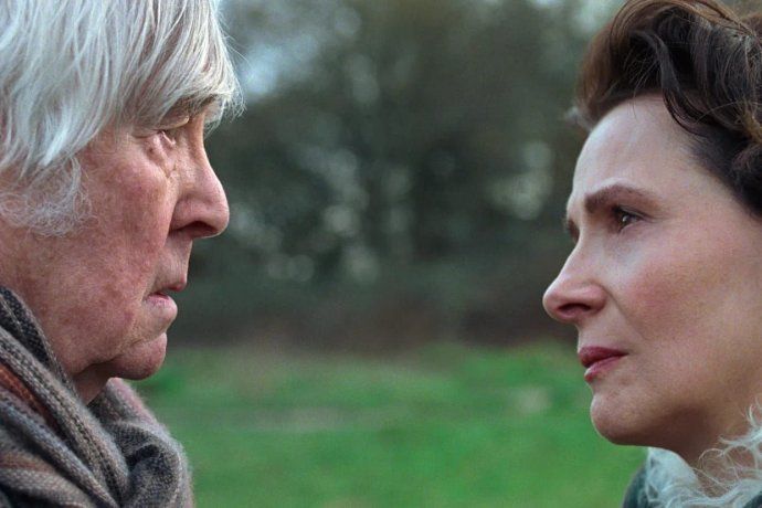 El drama británico Queen at Sea es interpretada por Juliette Binoche y Tom Courtenay, sobre el conflicto desencadenado por el cuidado de una madre con demencia. El drama británico Queen at Sea es interpretada por Juliette Binoche y Tom Courtenay, sobre el conflicto desencadenado por el cuidado de una madre con demencia.