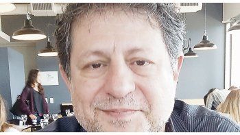 ámbito.com | Eduardo Yeyati. “La falta de trabajo y la vida con cheques de desempleo genera la pesadilla del ocio, el peor de los mundos.”