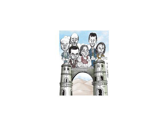 El juecista Esteban Dómina, el radical Ramón Mestre (h), Carlos Vicente (Nuevo Encuentro), Laura Sesma (Coalición Cívica), el oficialista Héctor Pichi Campana y Olga Riutort (Fuerza de la Gente).