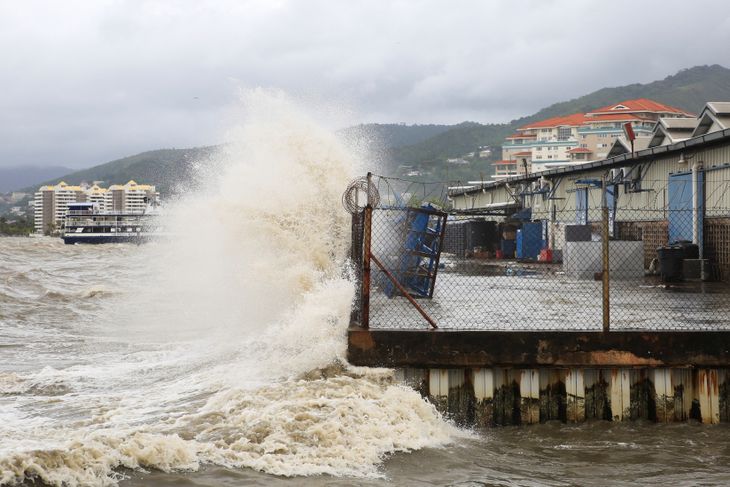 El huracán Beryl toca tierra en Trinidad y Tobago.