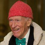 Disfrutó sus miles de millones hasta los 101 años. Disfrutó sus miles de millones hasta los 101 años.