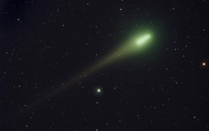 Aunque los cometas suelen ser difíciles de predecir en cuánto a su brillo, las estimaciones actuales generaron gran expectativa entre los observadores del cielo. Aunque los cometas suelen ser difíciles de predecir en cuánto a su brillo, las estimaciones actuales generaron gran expectativa entre los observadores del cielo.