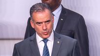 Yamandú Orsi recibirá a los partidos Nacional, Colorado e Independiente tras su negativa a participar del diálogo social.