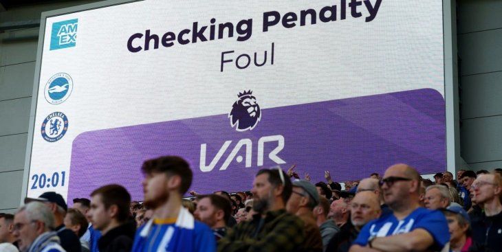 The 20 Premier League teams will debate the continuity of the implementation of VAR. The 20 Premier League teams will debate the continuity of the implementation of VAR.
