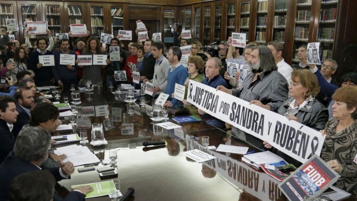 Docentes rechazaron nueva oferta salarial y lanzaron paro de 72 horas