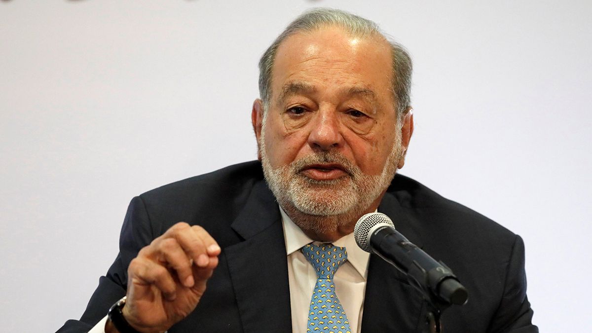 What did the Mexican tycoon Carlos Slim say to José Mujica in Punta del Este?
