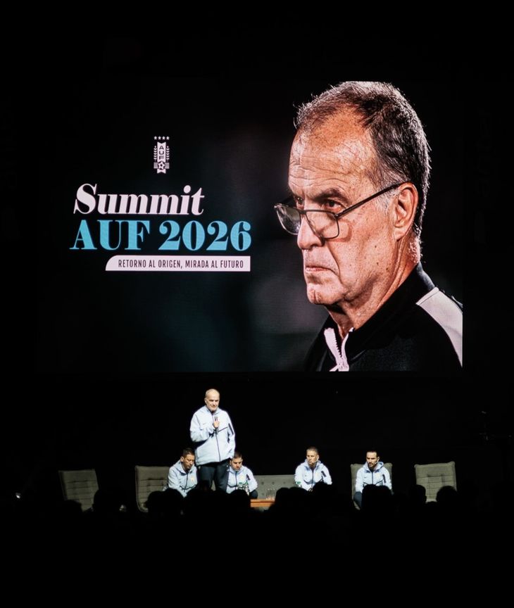 Marcelo Bielsa había tomado el cargo de entrenador en la Selección de Uruguay el 15 de mayo del 2023 y dirigió un total de 33 partidos. Marcelo Bielsa había tomado el cargo de entrenador en la Selección de Uruguay el 15 de mayo del 2023 y dirigió un total de 33 partidos.