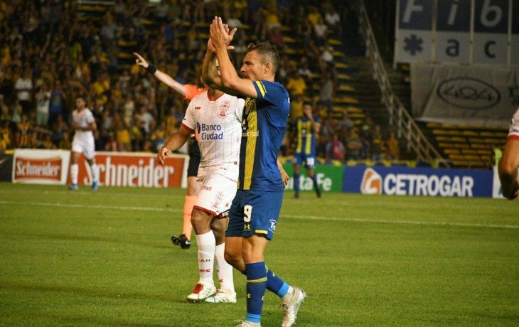 Rosario Central consiguió un sufrido triunfo de local ante Huracán