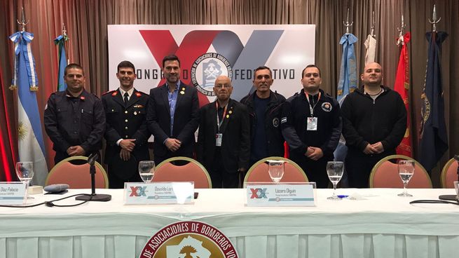Autoridades de la Federacion de Asociaciones de Bomberos Voluntarios de la Provincia de Buenos Aires