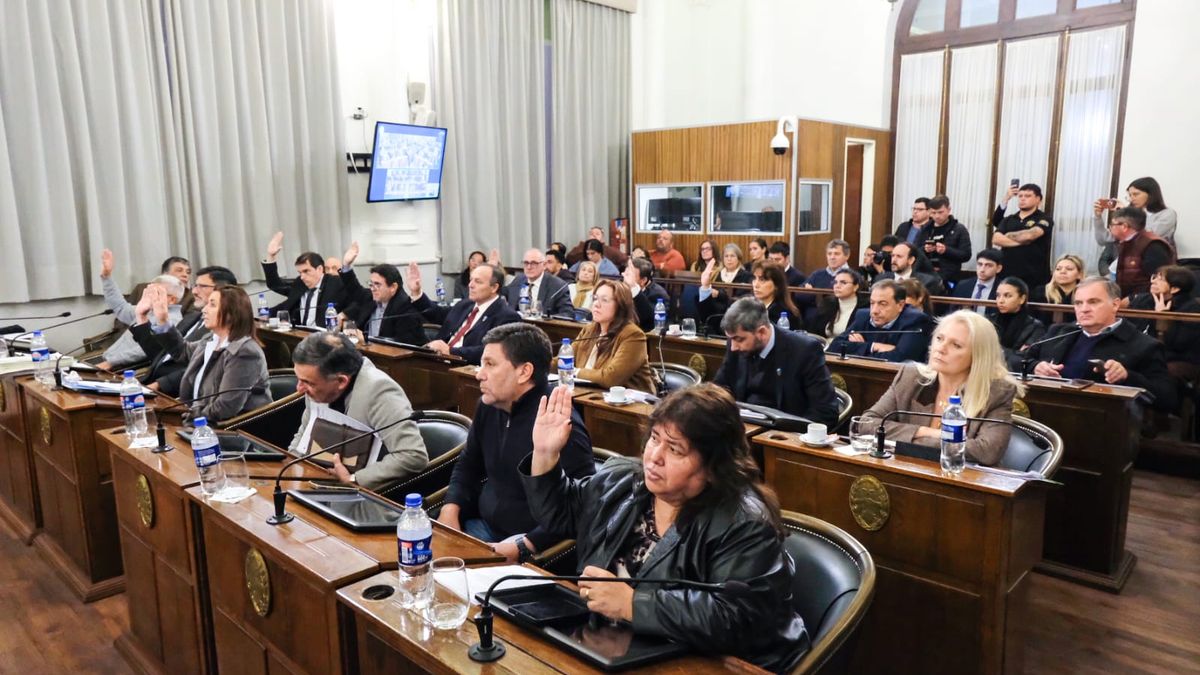 El Senado de Entre Ríos aprobó la reforma previsional de Rogelio Frigerio con votos peronistas