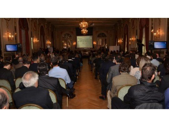 Durante el encuentro, los especialistas darán sus exposiciones sobre la situación económica del país, así como también introducirán un breve análisis del contexto global. (Foto de archivo).