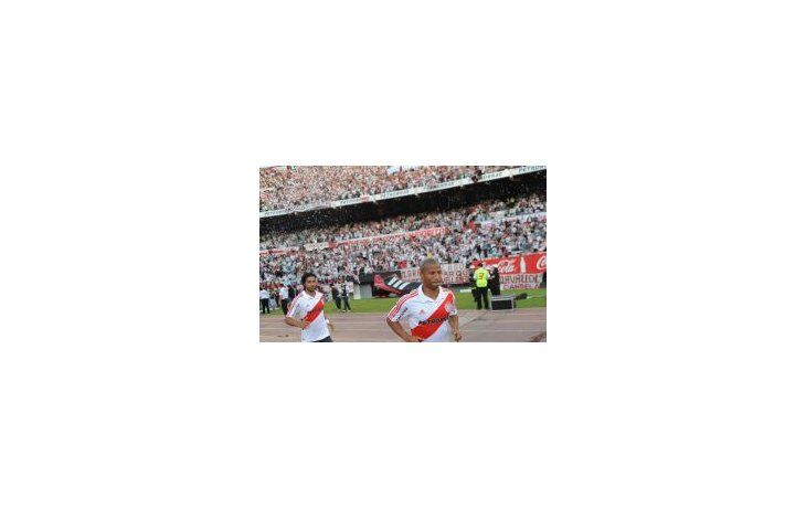 Multitud. Más de 60.000 personas estarán presentes en el partido del sábado a las 19.15 en el Monumental.