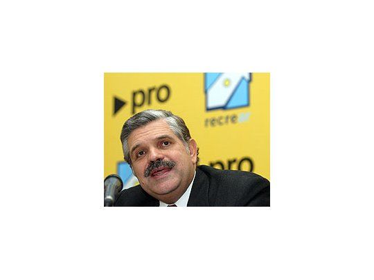 El economista Ricardo López Murphy desistió de presentarse en las próximas elecciones como candidato a senador.